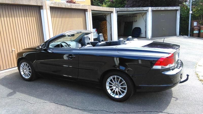 Gebraucht Volvo C70 Kinetic 140 PS (102 kW) 2008 Schwarz Cabrio