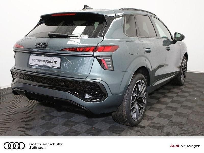 Neu Audi Q3 S-Line 150 PS (110 kW) 2026 Gruen SUV
