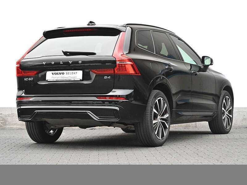 Gebraucht Volvo XC60 Plus 197 PS (144 kW) 2023 Schwarz SUV