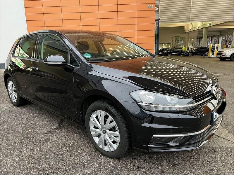 Schwarz Gebraucht 2019 VW Golf VII Limousine | 16.999 € (Fairer Preis) - Bild 1/4