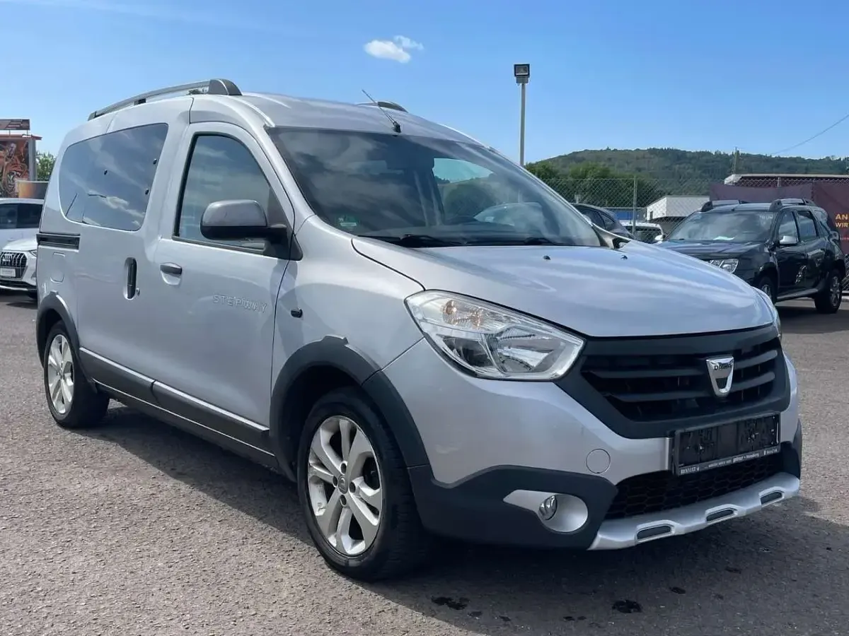 Gebraucht Dacia Dokker Stepway 90 PS (66 kW) 2016 Platingrau Van / Kleinbus