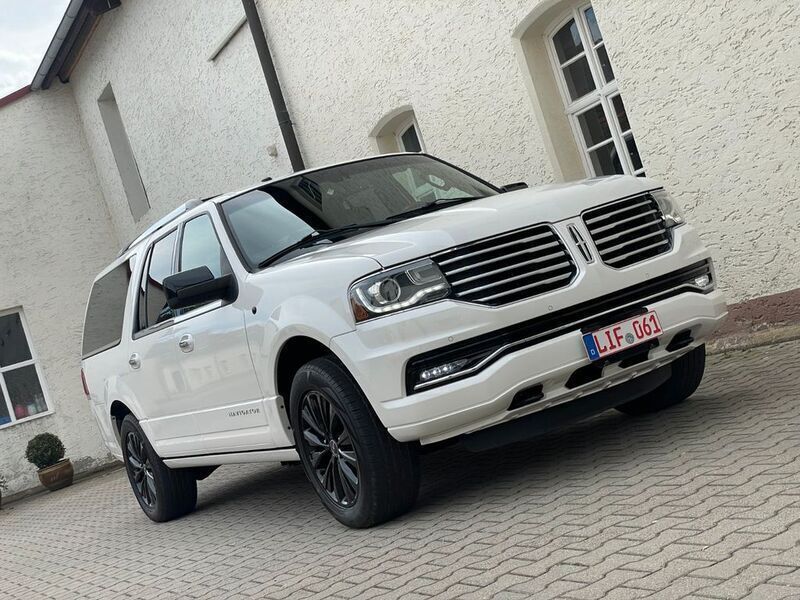 Weiß Gebraucht 2015 Lincoln Navigator SUV | 28.900 € - Bild 1/4