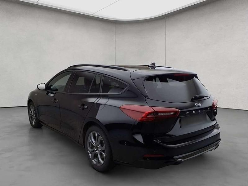 Gebraucht Ford Focus ST-Line X 125 PS (91 kW) 2023 Agate black metallic Kombi