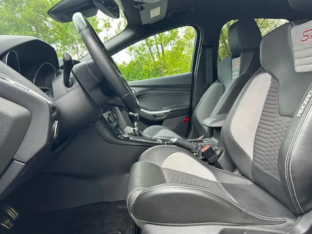 Occasion Ford Focus ST 250 ch (183 kW) 2017 Gris Berline