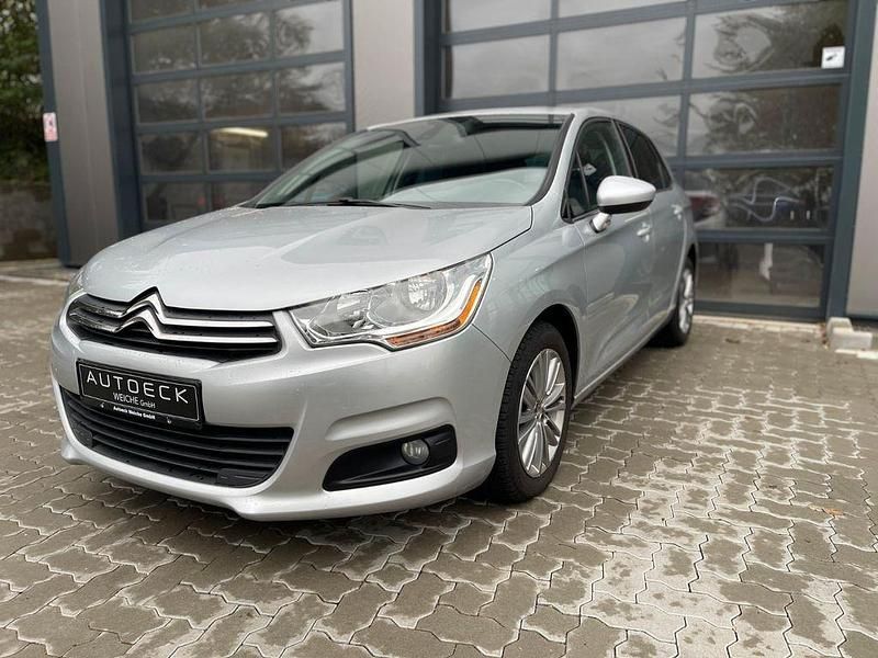 Silber Gebraucht 2011 Citroën C4 Tendance Limousine | 7.345 € (Fairer Preis) - Bild 1/4