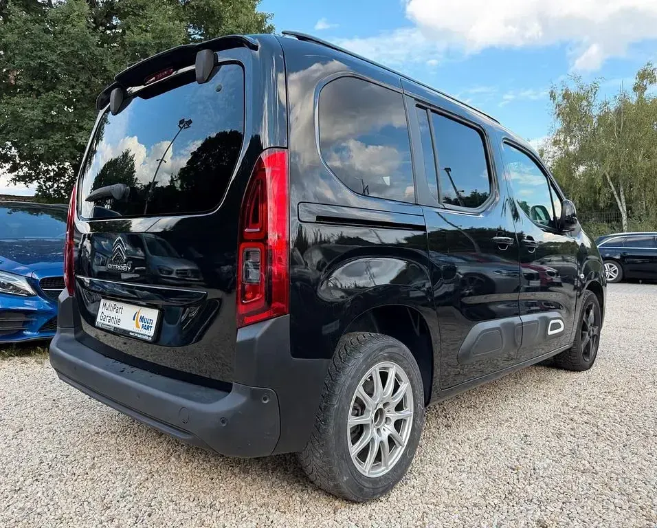Gebraucht Citroën Berlingo Shine 131 PS (96 kW) 2021 Schwarz Van / Kleinbus