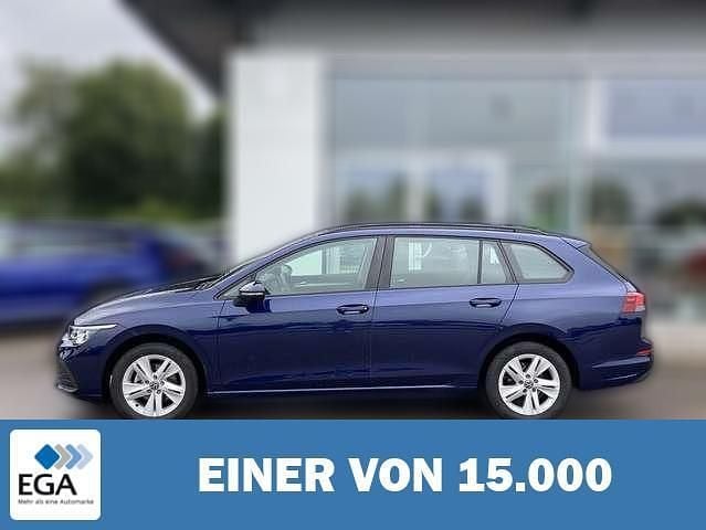 Blau metallic Gebraucht 2023 VW Golf VIII Life Kombi | 25.820 € (Fairer Preis) - Bild 1/4