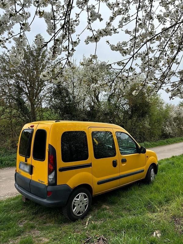 Gebraucht Renault Kangoo 60 PS (44 kW) 2001 Gelb Van / Kleinbus