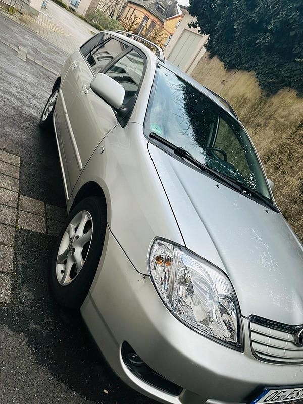 Gebraucht Toyota Corolla 110 PS (80 kW) 2005 Silber Kombi