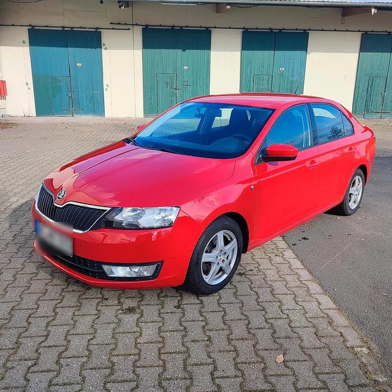 Gebraucht Skoda Rapid 105 PS (77 kW) 2013 Rot Kleinwagen