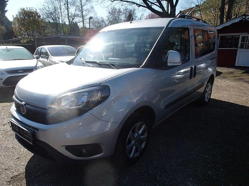 Gebraucht Fiat Doblò 95 PS (69 kW) 2019 Grau Van / Kleinbus