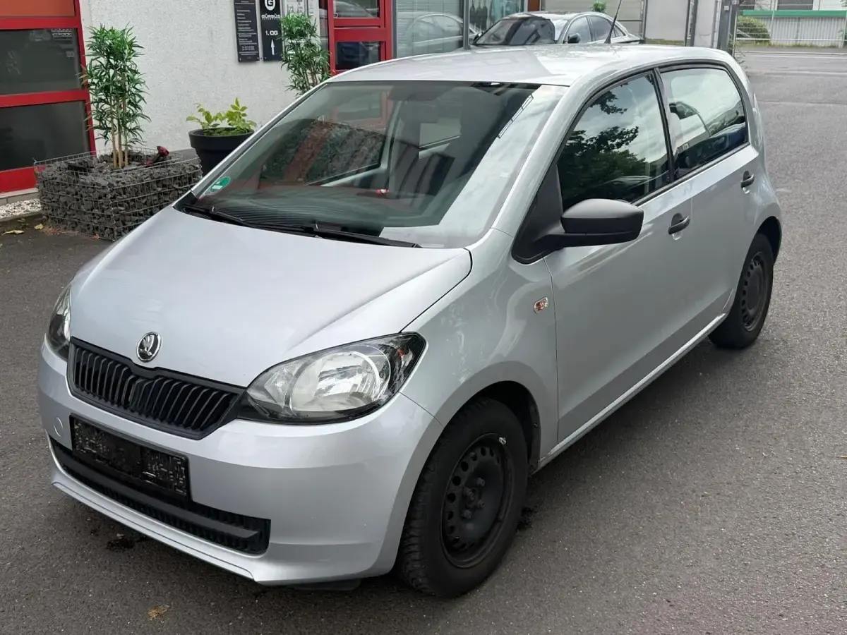 Gebraucht Skoda Citigo Active 60 PS (44 kW) 2012 Silber Kleinwagen