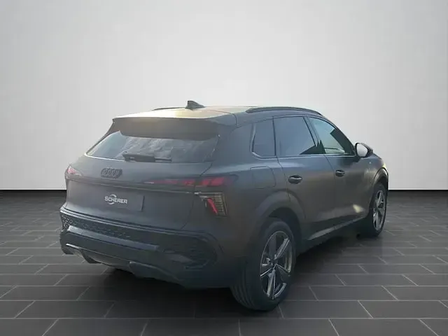 Gebraucht Audi Q3 S-Line 150 PS (110 kW) 2026 Madeirabraun polarmatteffekt SUV