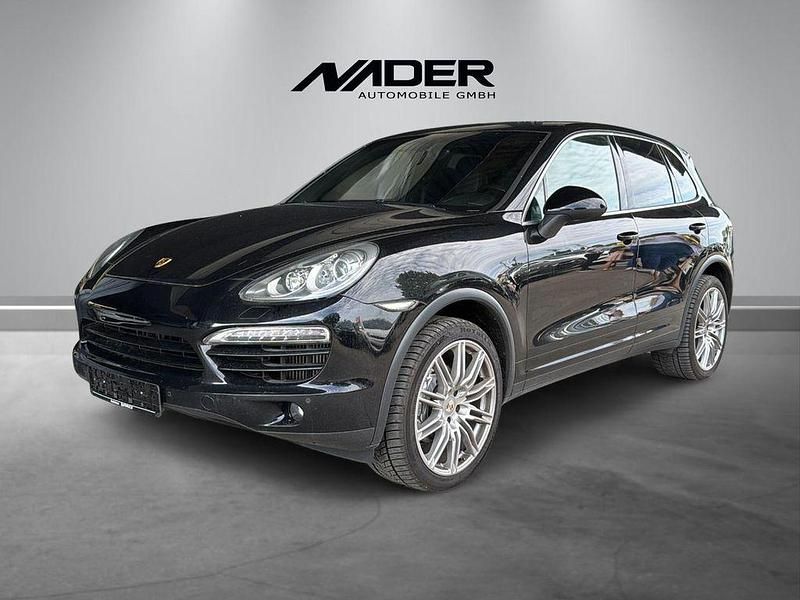 Jetgrünmetallic Gebraucht 2012 Porsche Cayenne SUV | 21.990 € (Teuer) - Bild 1/4
