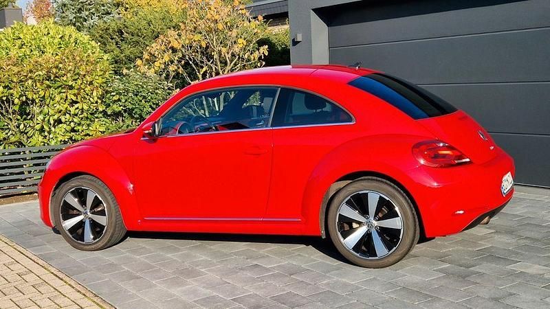 Rot Gebraucht 2014 VW Beetle Design Limousine | 9.900 € (Guter Preis) - Bild 1/4
