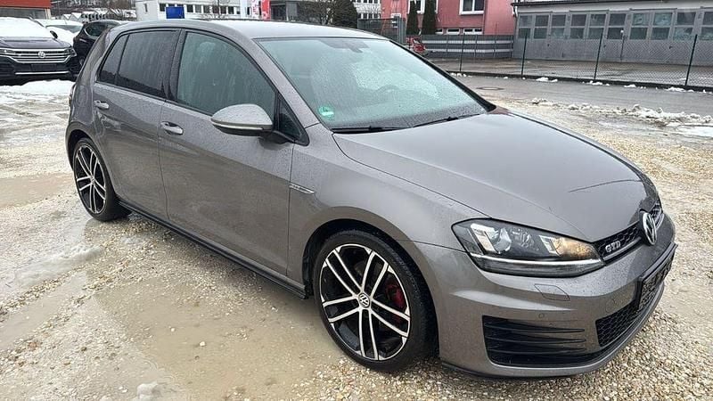 Gebraucht VW Golf VII GTD 184 PS (135 kW) 2017 Grau Limousine
