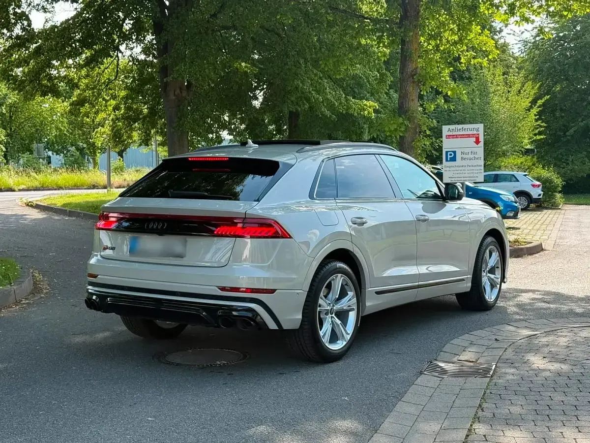 Gebraucht Audi SQ8 Ambiente 507 PS (372 kW) 2022 Beige SUV