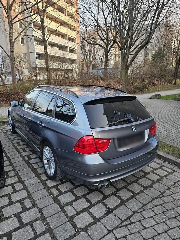 Gebraucht BMW 330 245 PS (180 kW) 2008 Grau Kombi