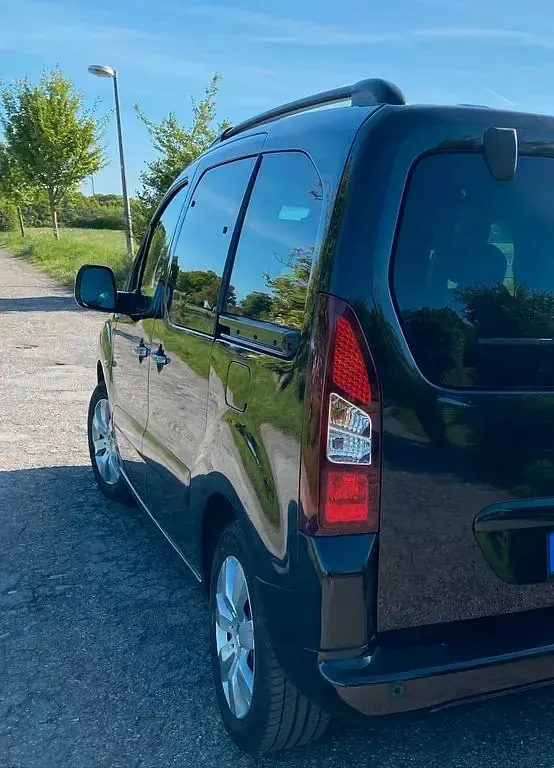 Gebraucht Citroën Berlingo SELECTION 110 PS (80 kW) 2017 Schwarz Van / Kleinbus
