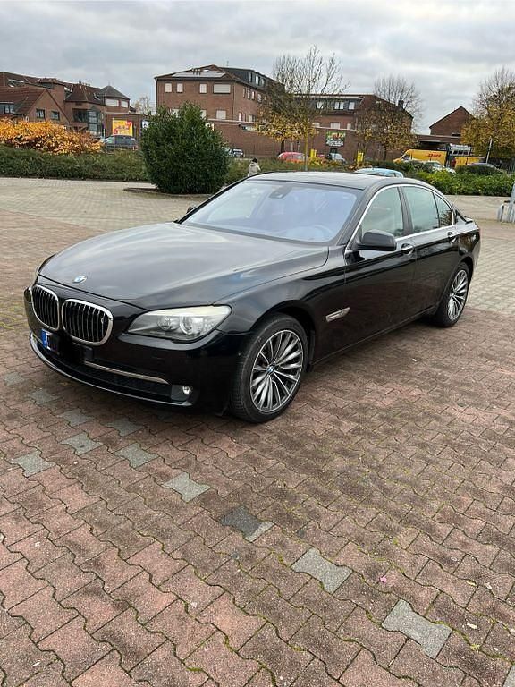 Schwarz Gebraucht 2008 BMW 740 Sport Line Limousine | 15.000 € (Etwas zu teuer) - Bild 1/4