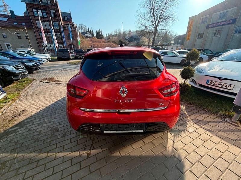 Gebraucht Renault Clio IV 90 PS (66 kW) 2013 Rot Kleinwagen