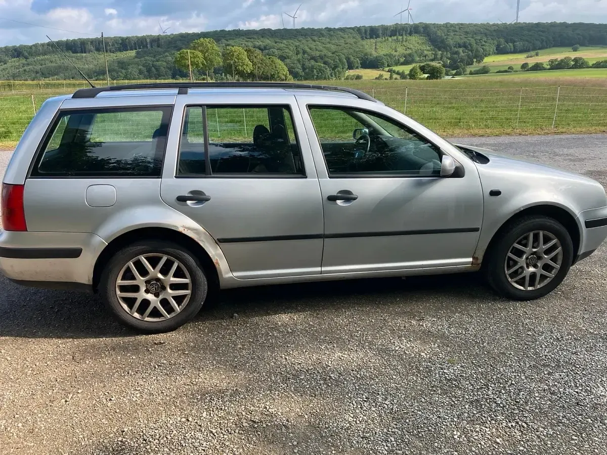 Gebraucht VW Golf IV 105 PS (77 kW) 2002 Silber Kombi