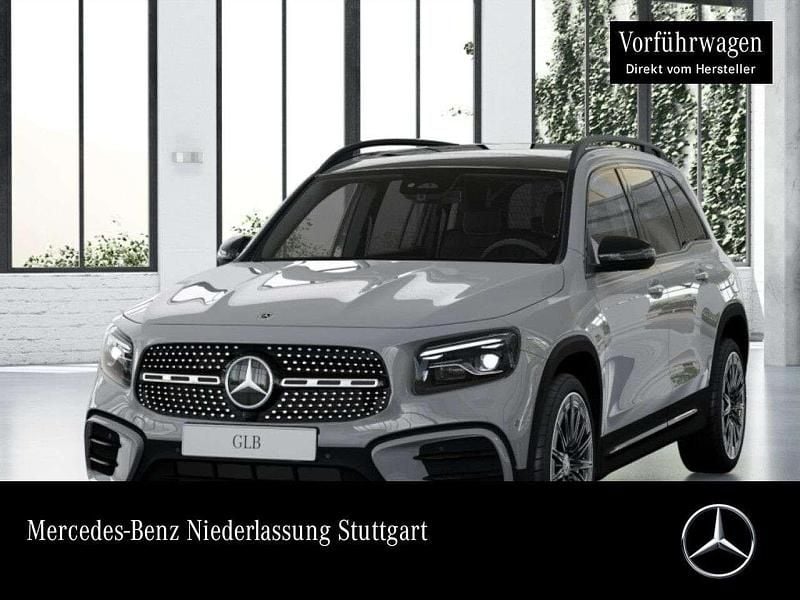 Grau Gebraucht 2025 Mercedes GLB200 AMG SUV | 55.490 € - Bild 1/4