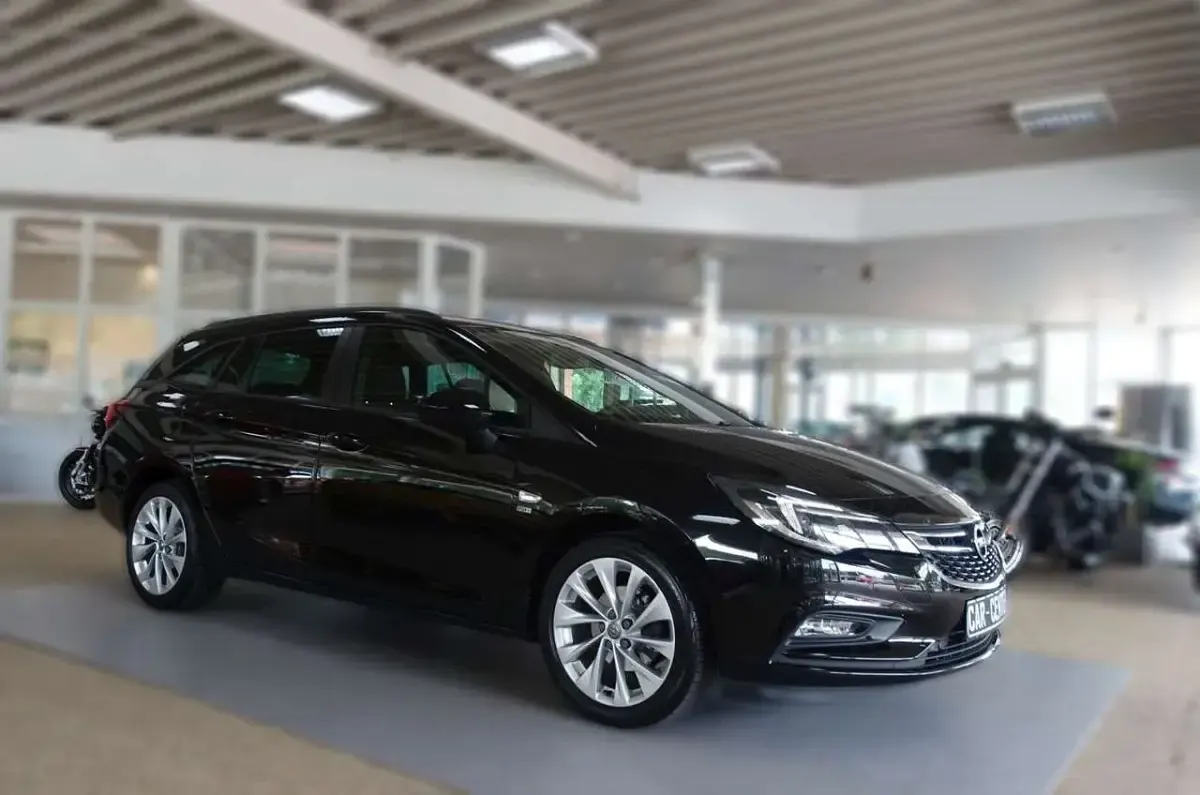 Gebraucht Opel Astra S 125 PS (91 kW) 2019 Schwarz Kombi