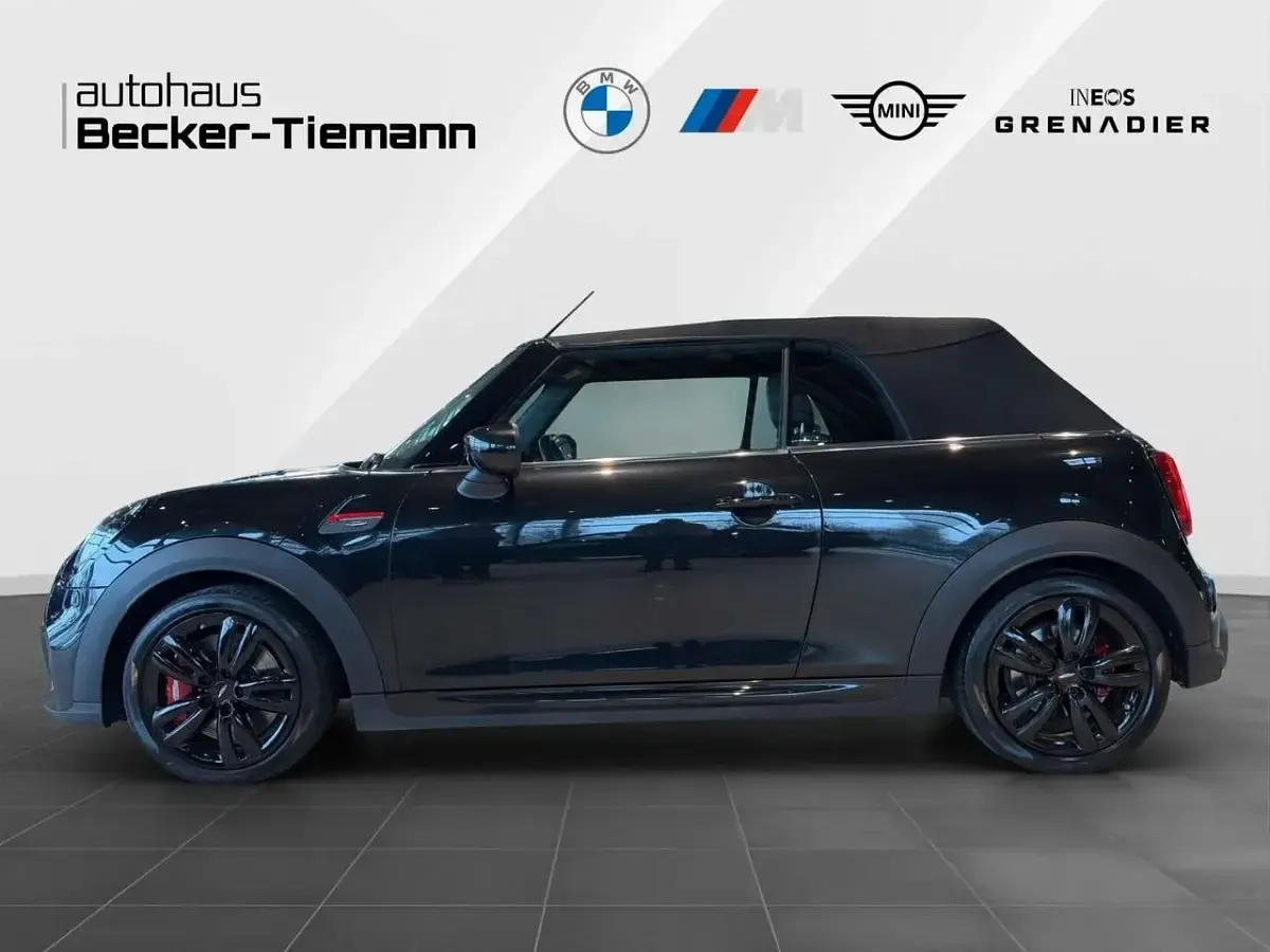 Gebraucht Mini John Cooper Works Cabriolet 231 PS (169 kW) 2023 Midnight black Cabrio