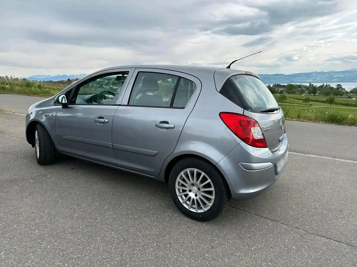 Second-hand Opel Corsa 82 CP (60 kW) 2007 Hatchback