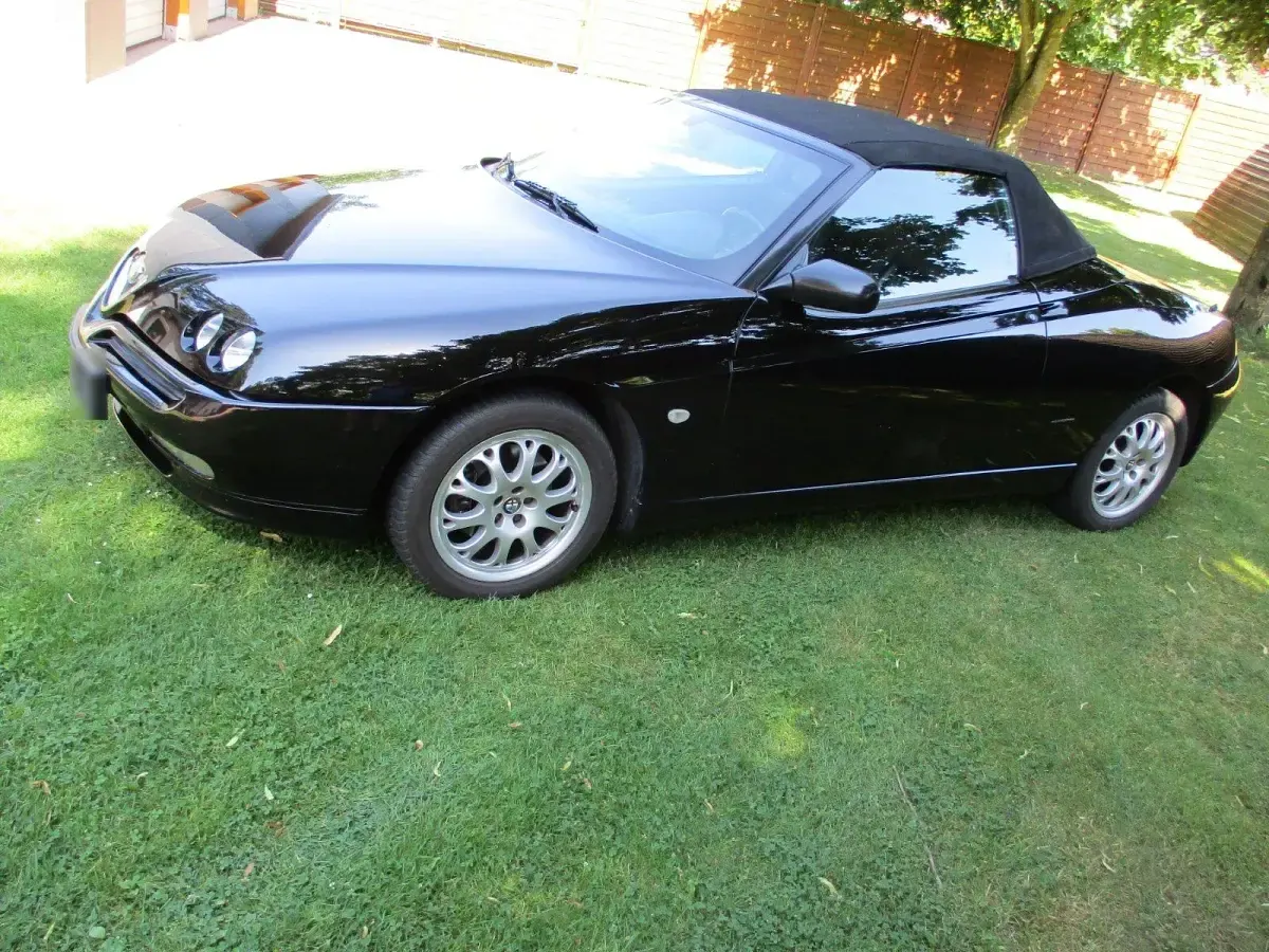 Gebraucht Alfa Romeo Spider 155 PS (114 kW) 2001 Schwarz Cabrio