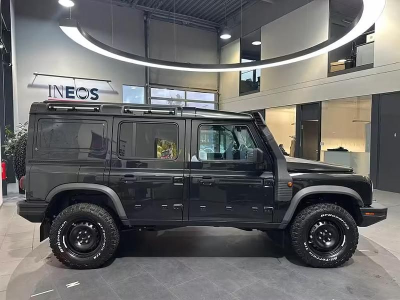Neu Ineos Grenadier 249 PS (183 kW) 2025 Grau donny grey Kombi