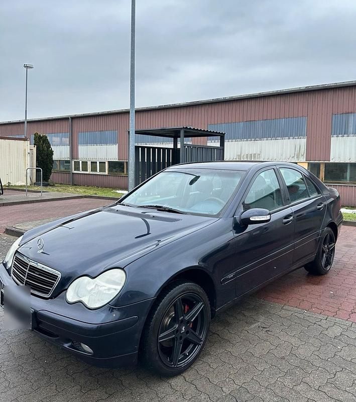 Gebraucht Mercedes C180 129 PS (94 kW) 2001 Blau Limousine