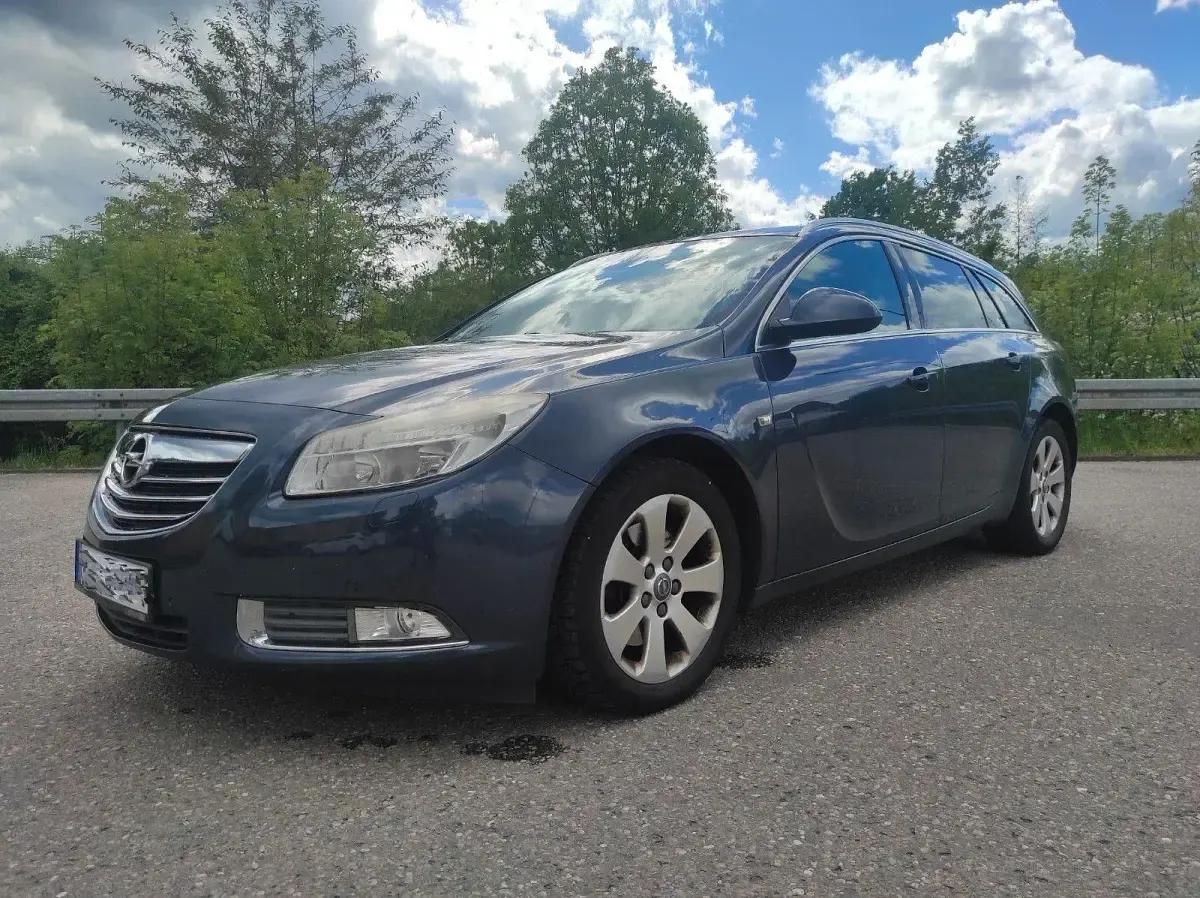 Gebraucht Opel Insignia 160 PS (117 kW) 2011 Blau Kombi