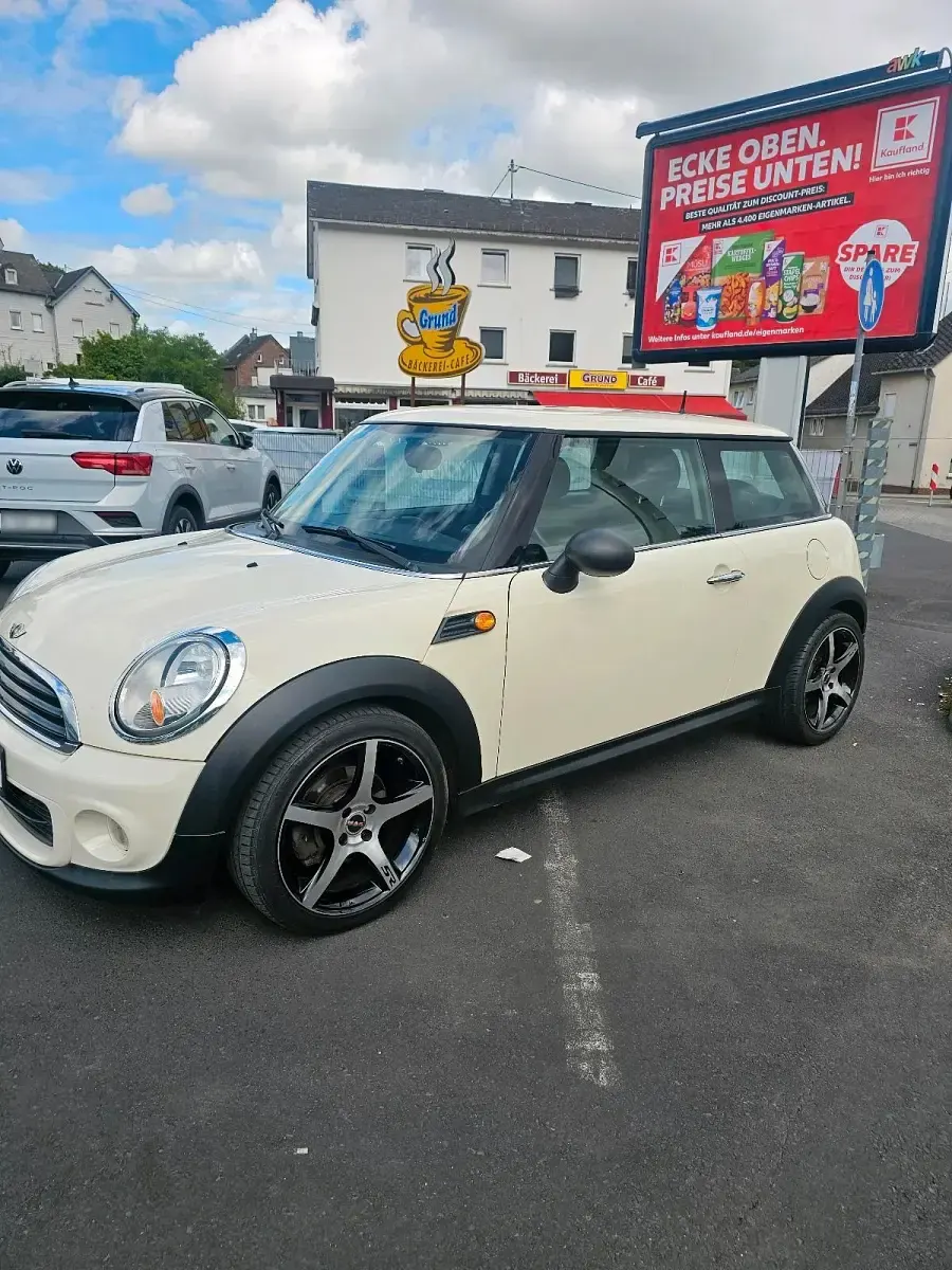 Gebraucht Mini Cooper 75 PS (55 kW) 2012 Weiß Kleinwagen