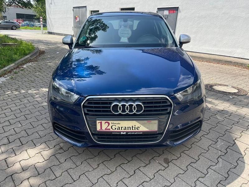 Blau Gebraucht 2011 Audi A1 Attraction Kleinwagen | 4.790 € (Guter Preis) - Bild 1/4