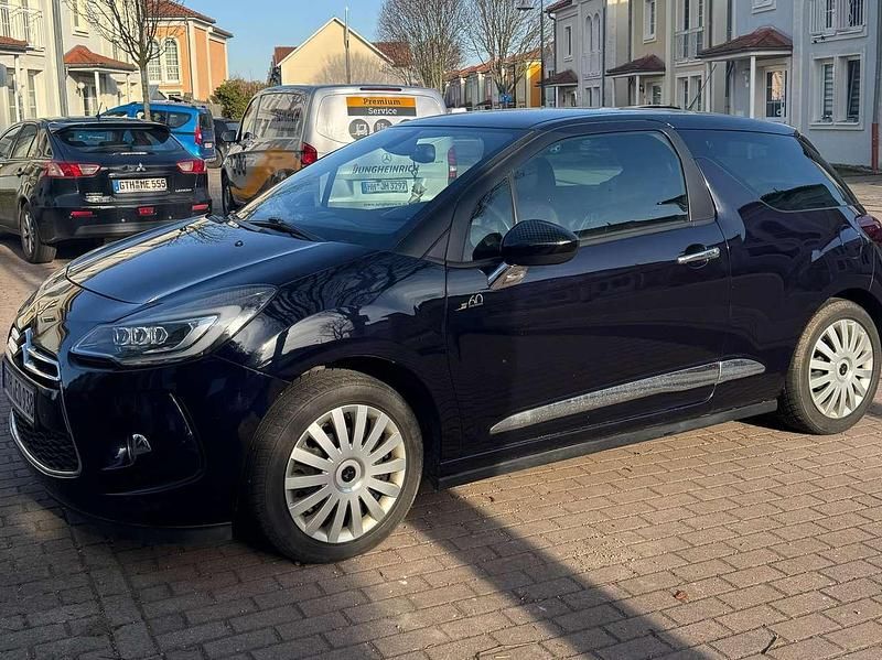 Gebraucht Citroën DS3 Limited Edition 1955 110 PS (80 kW) 2015 Blau Limousine