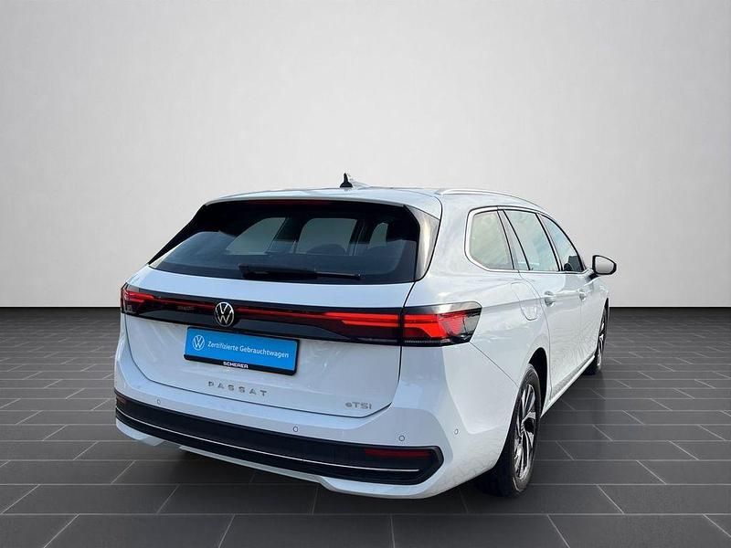 Gebraucht VW Passat Business 150 PS (110 kW) 2025 Pure white Kombi