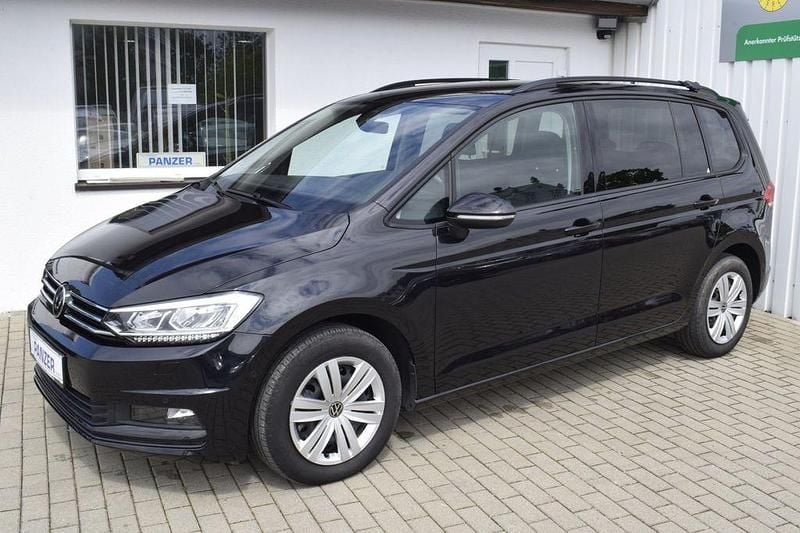 Gebraucht VW Touran 150 PS (110 kW) 2024 Schwarz Van / Kleinbus
