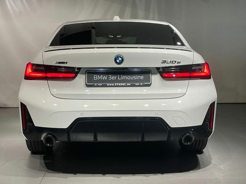 Neu BMW 330e M Sport 292 PS (214 kW) 2025 Weiß Limousine