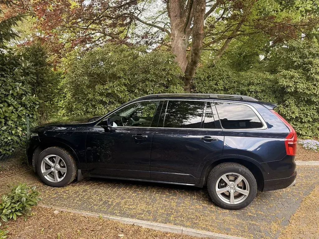 Gebraucht Volvo XC90 Momentum 224 PS (164 kW) 2016 Blau SUV