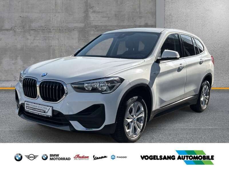 Alpinweiss iii Gebraucht 2022 BMW X1 Advantage SUV | 25.490 € (Fairer Preis) - Bild 1/4