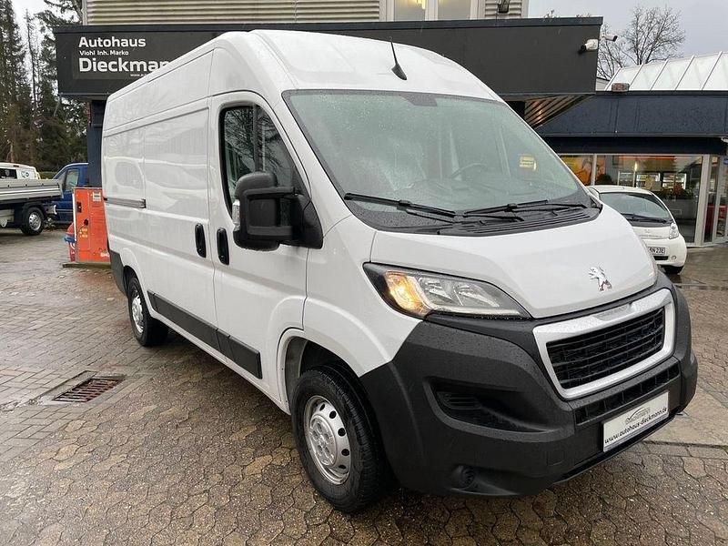 Weiß Gebraucht 2023 Peugeot Boxer S Van | 25.942 € (Teuer) - Bild 1/4