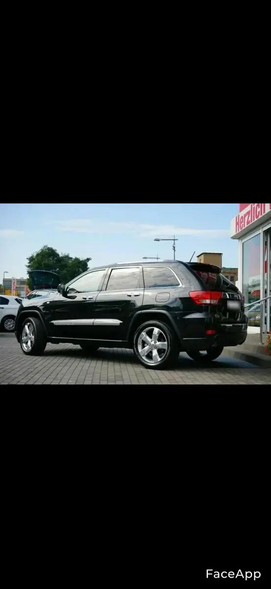 Gebraucht Jeep Grand Cherokee 241 PS (177 kW) 2012 Schwarz SUV