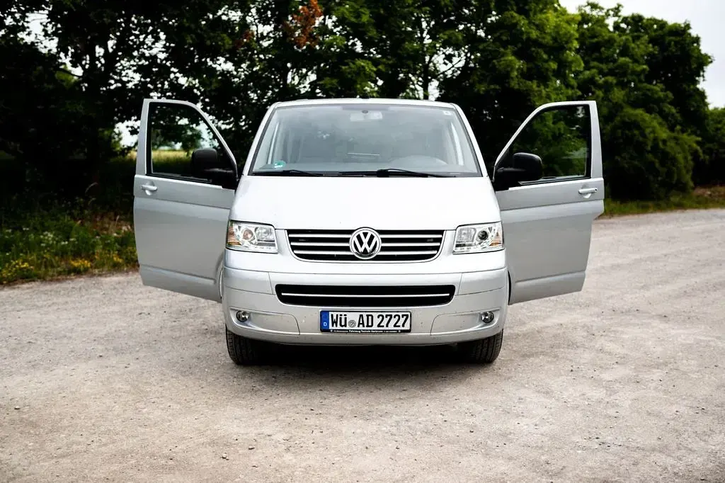 Gebraucht VW Caravelle 174 PS (127 kW) 2008 Silber Van