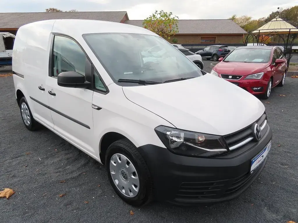 Usata VW Caddy 102 CV (75 kW) 2021 Bianco Monovolume