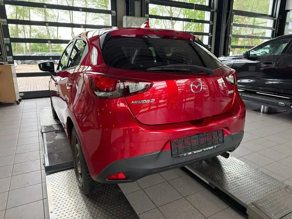 Usata Mazda 2 Kizoku 90 CV (66 kW) 2019 Rosso Berlina