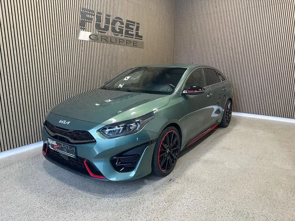 Gebraucht Kia ProCeed GT 204 PS (150 kW) 2024 (exg) experience green met. Kombi