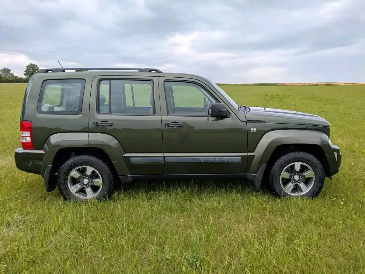 Gebraucht Jeep Cherokee 205 PS (150 kW) 2008 Grün SUV