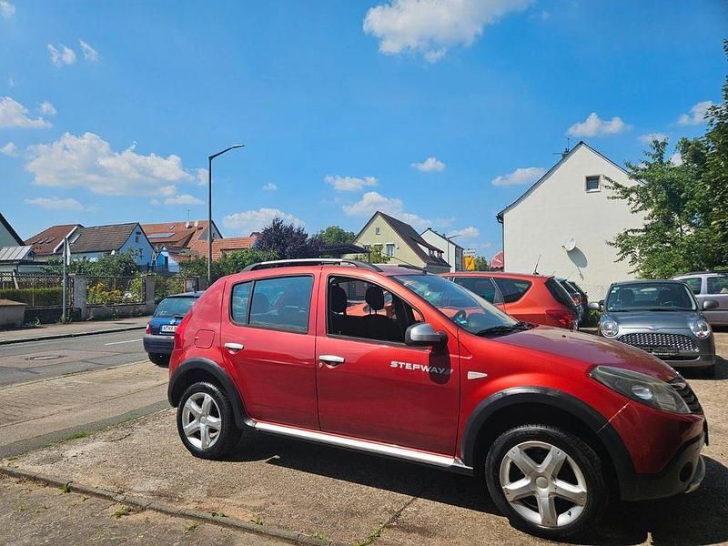Gebraucht Dacia Sandero Stepway 105 PS (77 kW) 2012 Rot Kleinwagen
